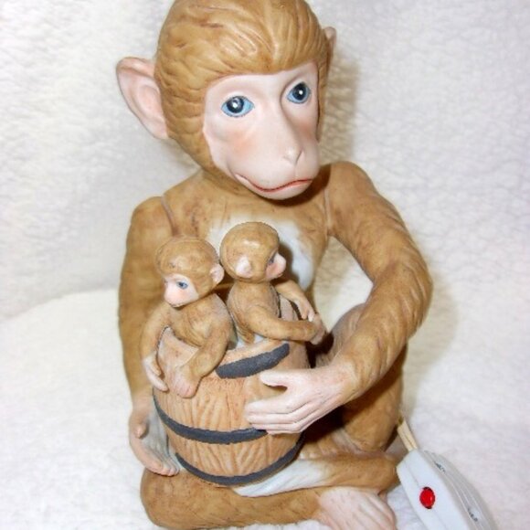 H-510 VINTAGE HAND PAINTED LENWILE CHINA ARDALT CHIMP W/2 BABY CHIMPS NIGHT LITE - Picture 1 of 12